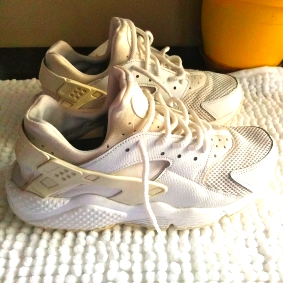 Nike Air Huaraches sneakers shoes size 10 - Picture 1 of 7